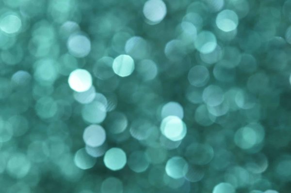 Quelle est la meilleure façon de porter des bijoux en turquoise avec des tenues d'été ?